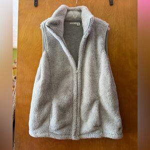Croft & Barrow Soft Gray Sherpa Fleece Vest Women’s Medium